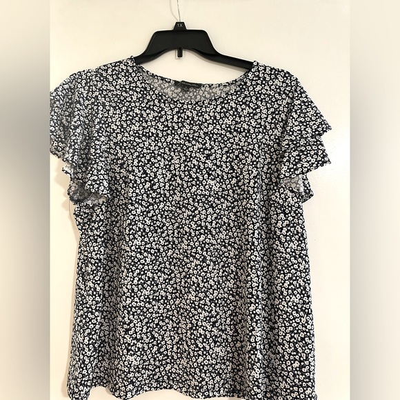 Adrianna Papell Tops - 1X Women’s floral top by Adrianna Papell. Brand new without tags.